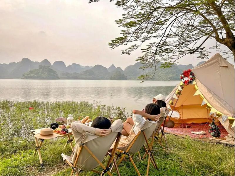 Top 10 khu cắm trại Hà Nội - Hồ Quan Sơn